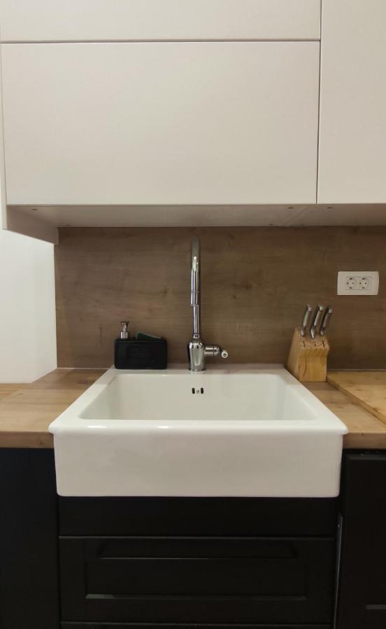 Panoramic Spacious 3 Bedroom Apartment *